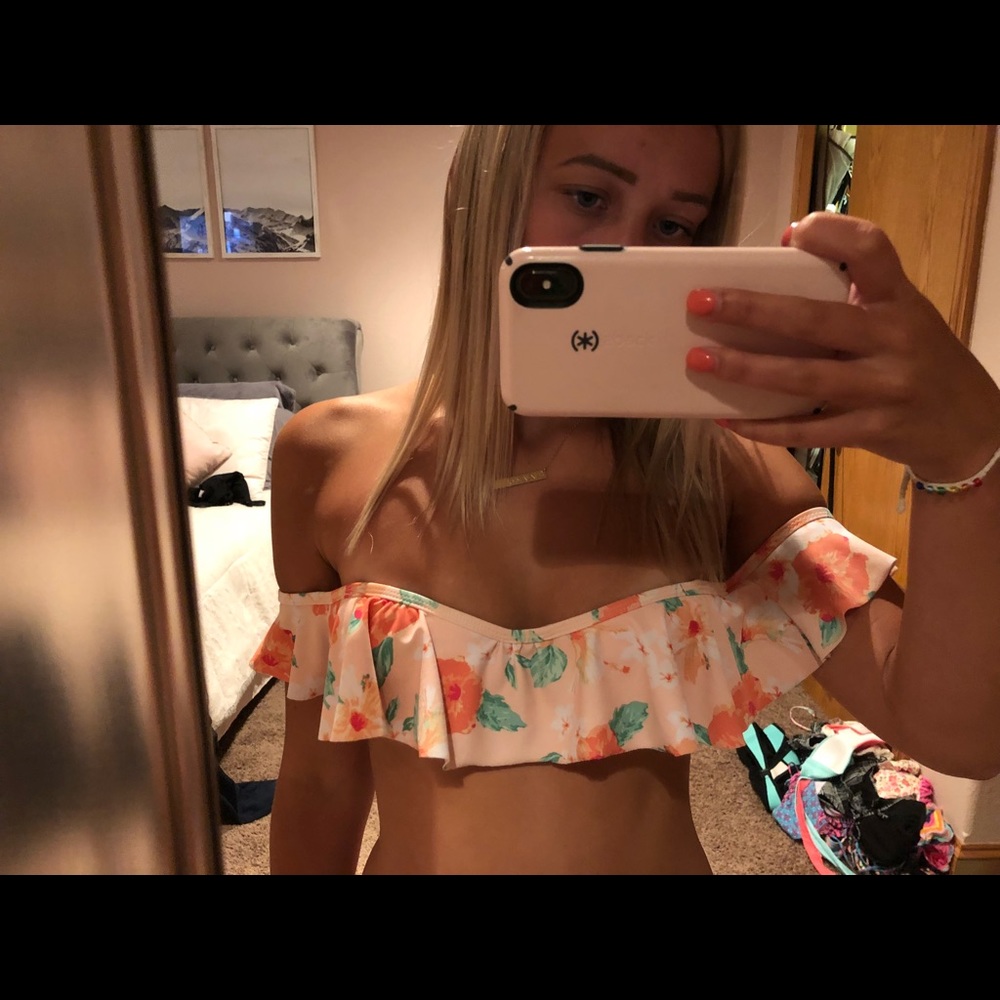 Off The Shoulder Floral Bikini Top